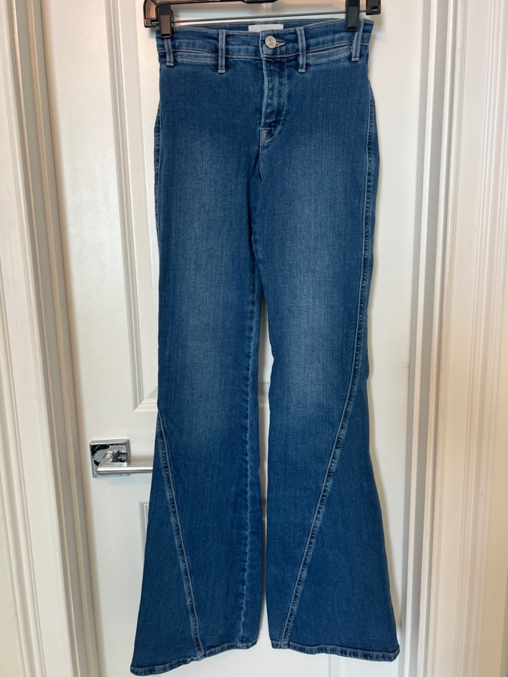 Frame Denim Le High Flare Jeans 24